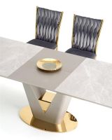 St�l VALENTINO - ilustra�n� obr�zok